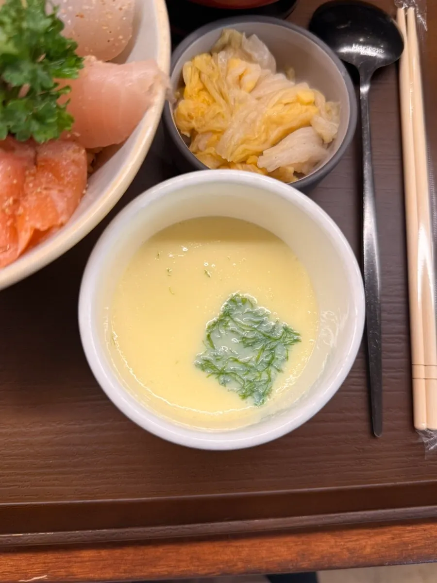 기본 찬으로 나온 계란찜