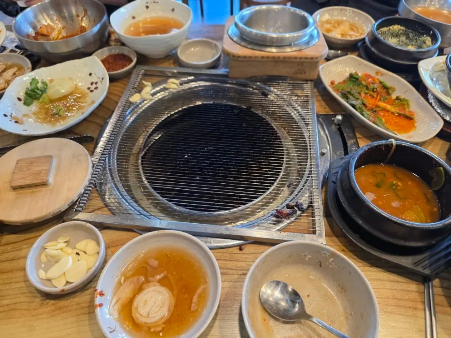 물을 부어 숭늉이 된 솥밥 누룽지