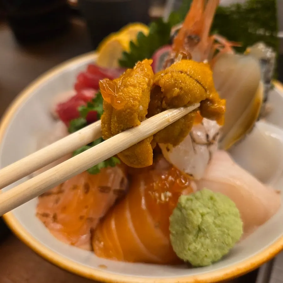Kaisendon topped with both grilled and raw salmon