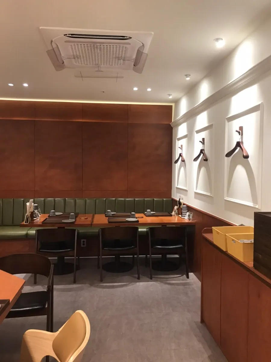 Interior of Ilpum Gangnam Branch with group tables