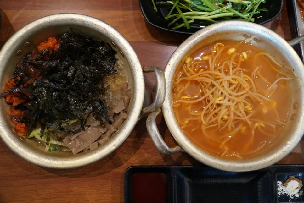 Self-serve bar for basic side dishes at Ilpum Gopchang