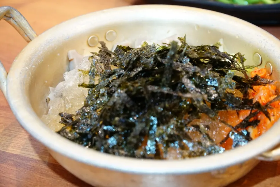 Side dish corner at the self-serve bar