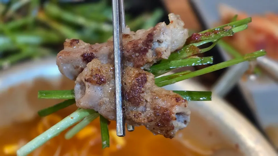 Hanwoo gopchang cut into easy-to-eat pieces