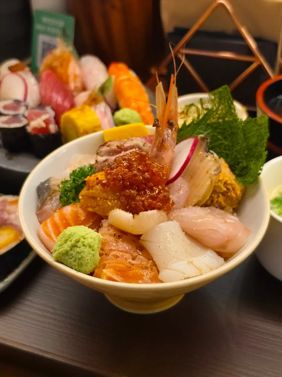 Premium Kaisendon piled high with seafood