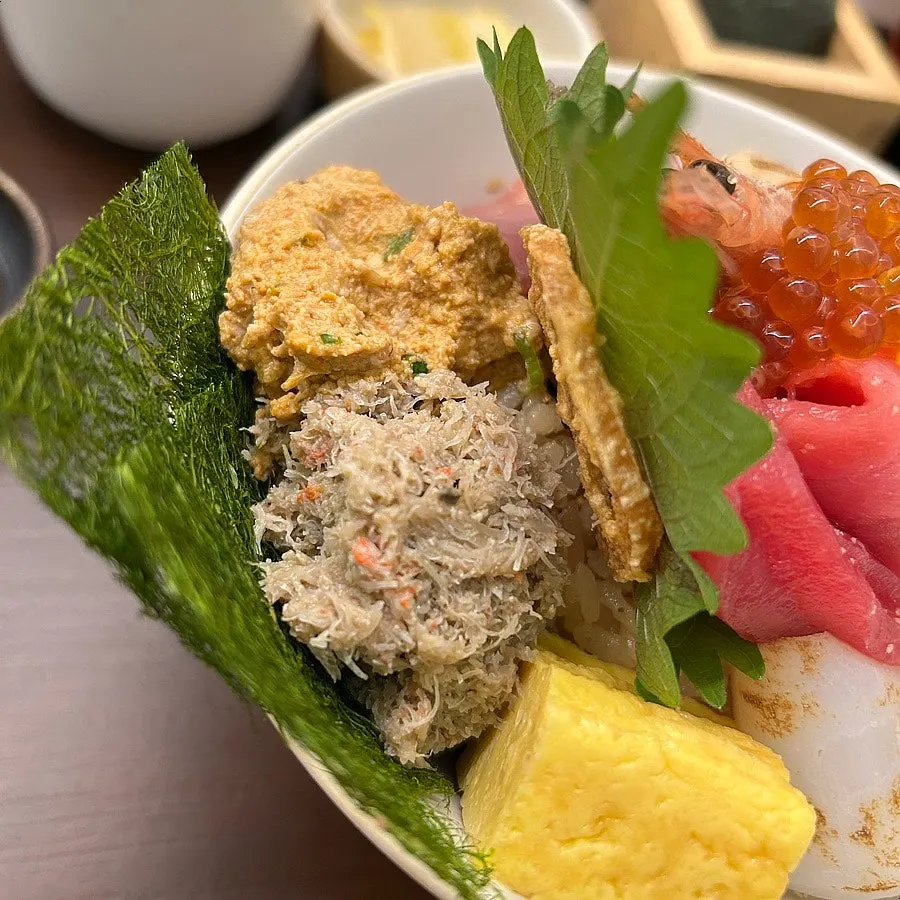 프리미엄 카이센동 한 그릇