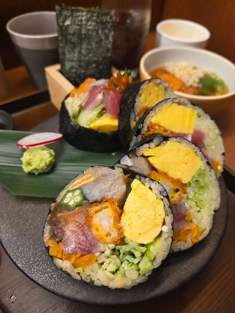 A full spread of kaisendon at Ilpum Magok