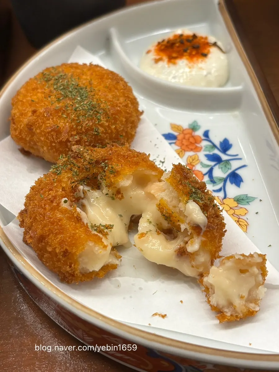 Golden fried crab croquette