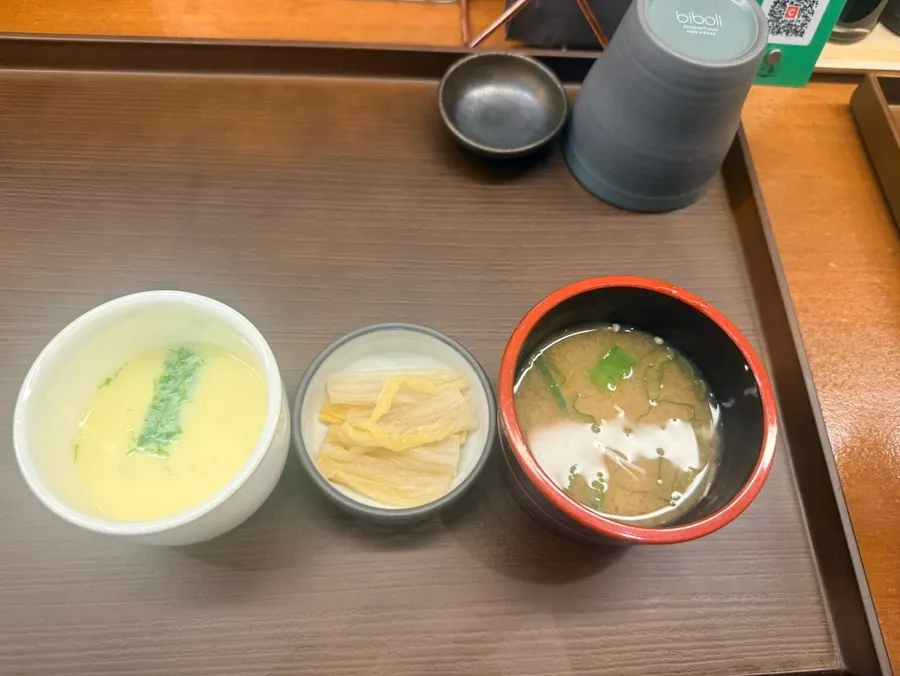 여러 횟감이 올라간 일품 마곡점 카이센동
