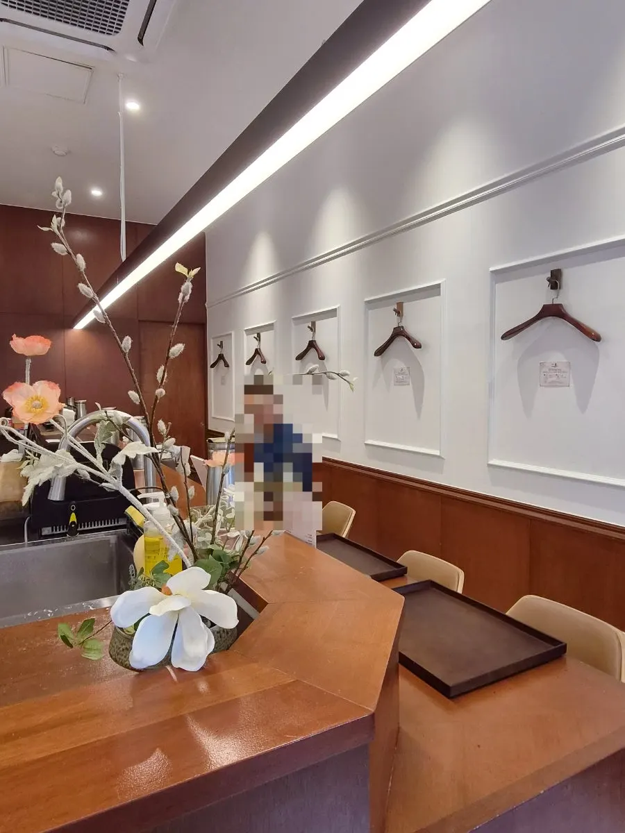 Clean, modern interior of Ilpum Magok