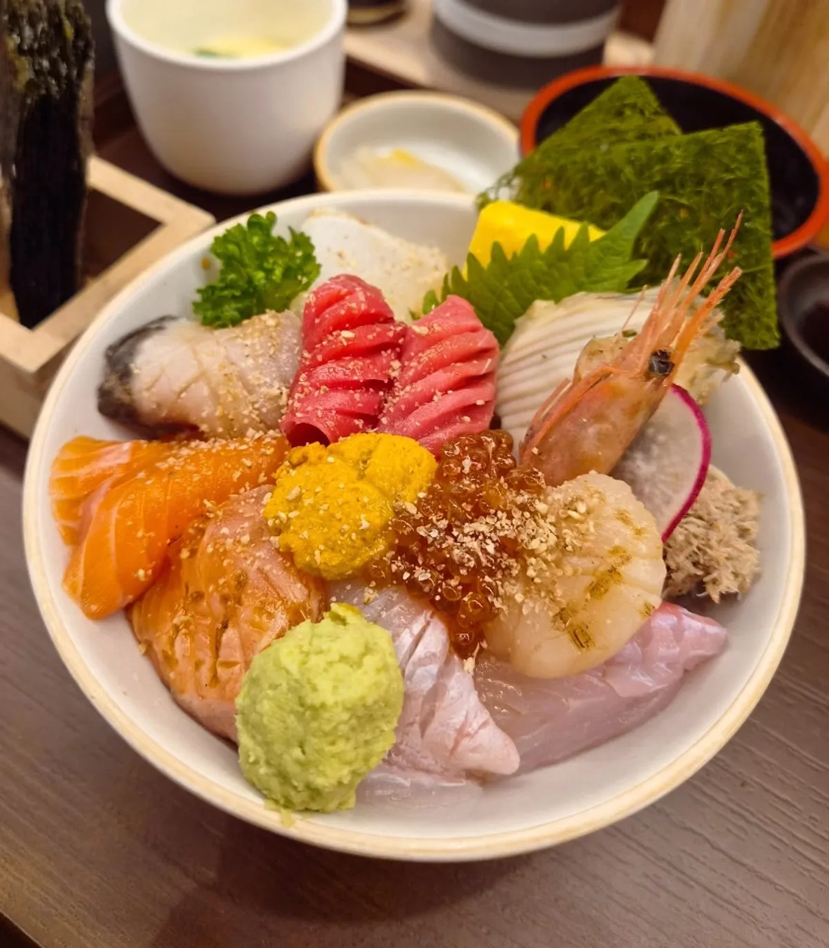 Premium kaisendon piled high with fresh seafood