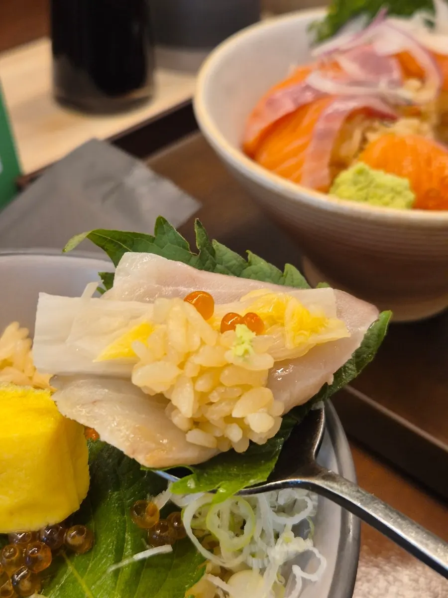 Sashimi rice bowl combo with perilla leaf and baek-kimchi
