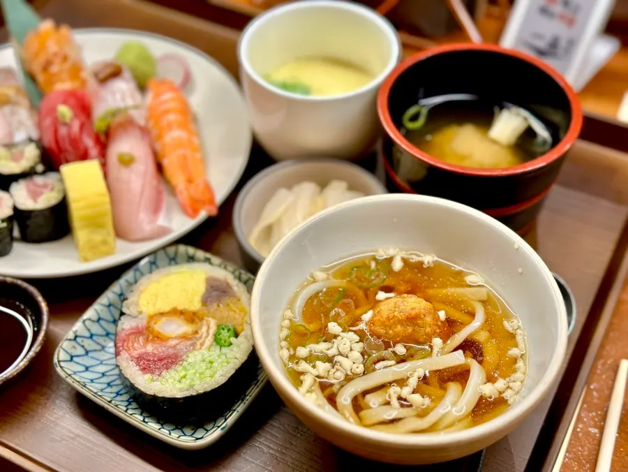 Basic side dishes: chawanmushi and cold udon with karaage