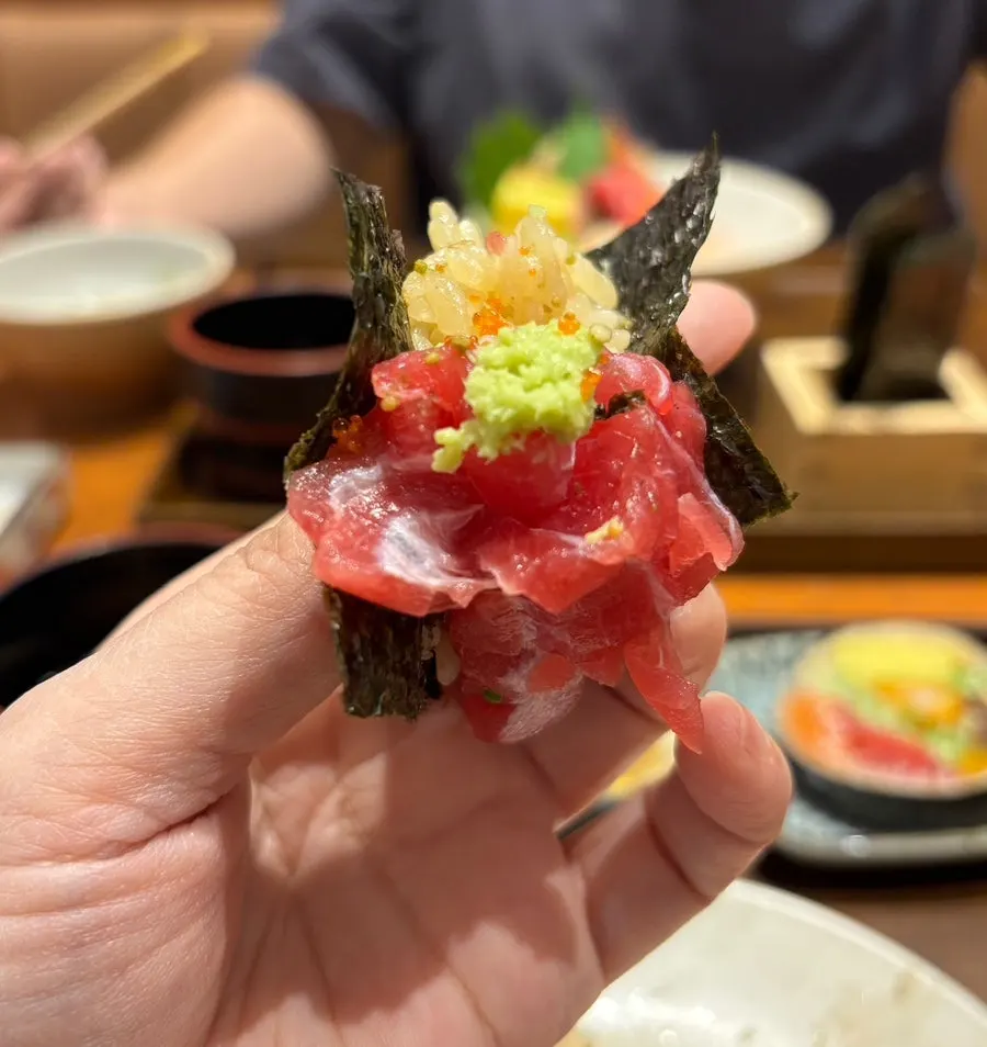 A bite-sized portion of kaisendon