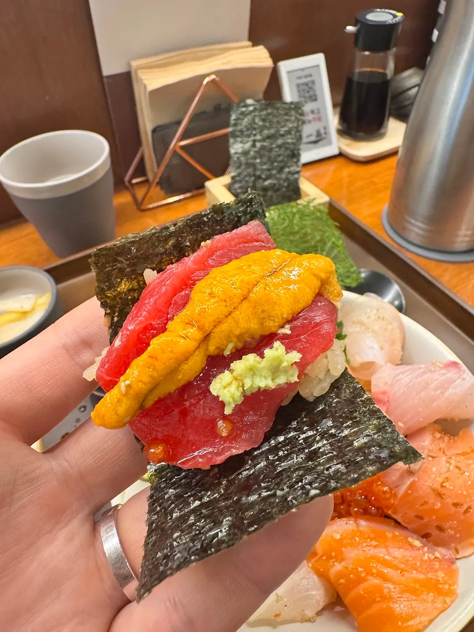 A custom kaisendon combination with chosen neta