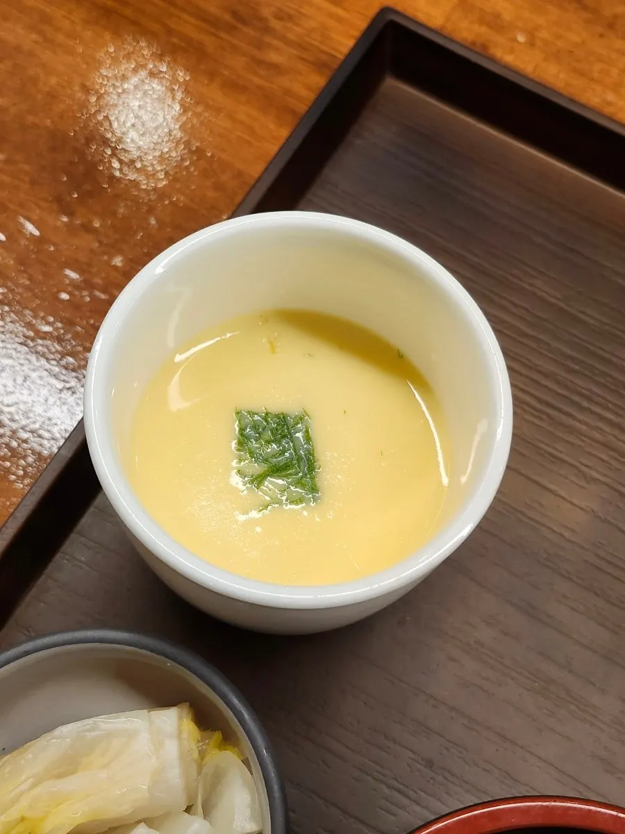 부드럽게 넘어가는 전채 접시