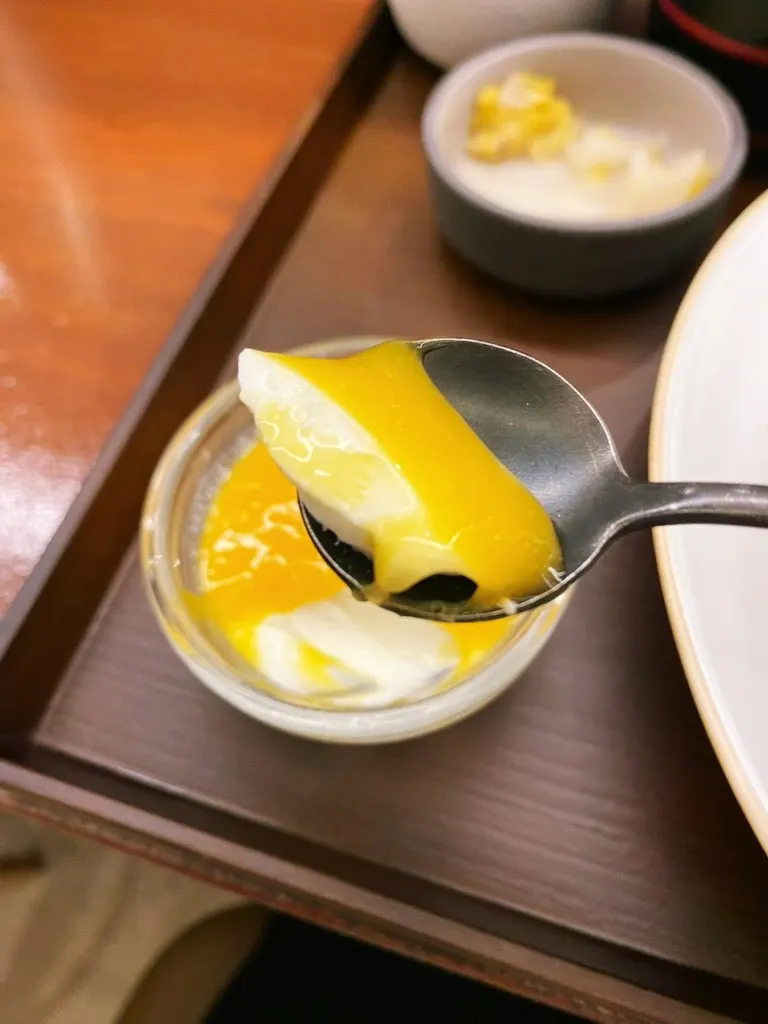 Close-up of the clean-tasting cold udon broth