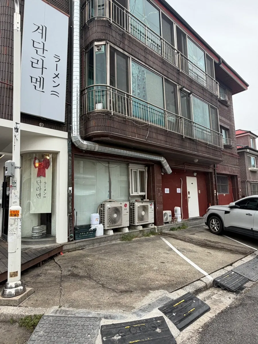 Entrance of Gyedan Ramen, reached on foot from Pungsan Station