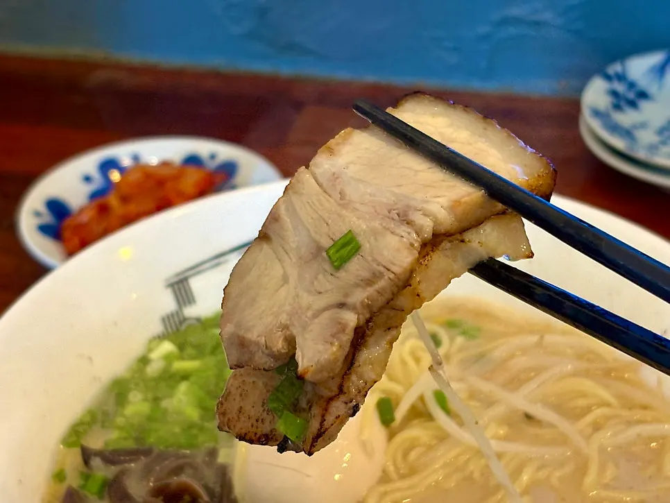 Generous chashu piled on top of Gyedan Ramen