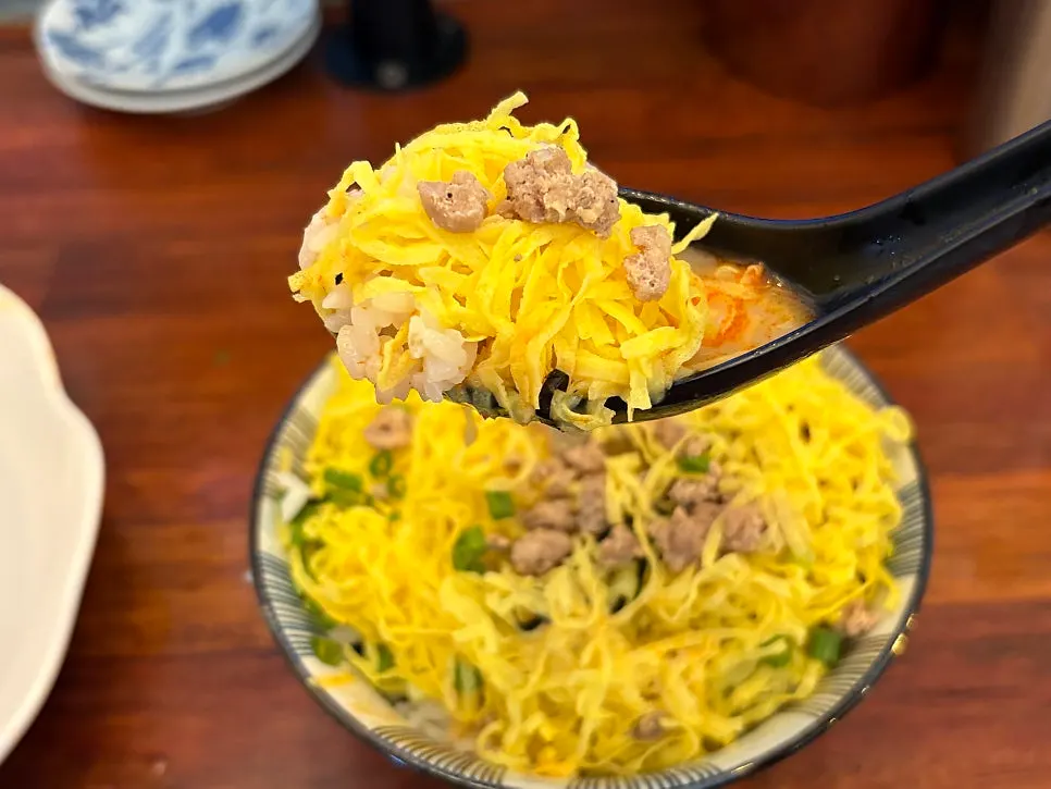 A big spoonful of tamago-bap