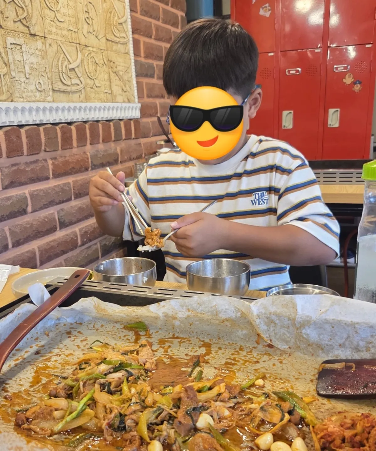 Spicy duck bulgogi eaten together with rice