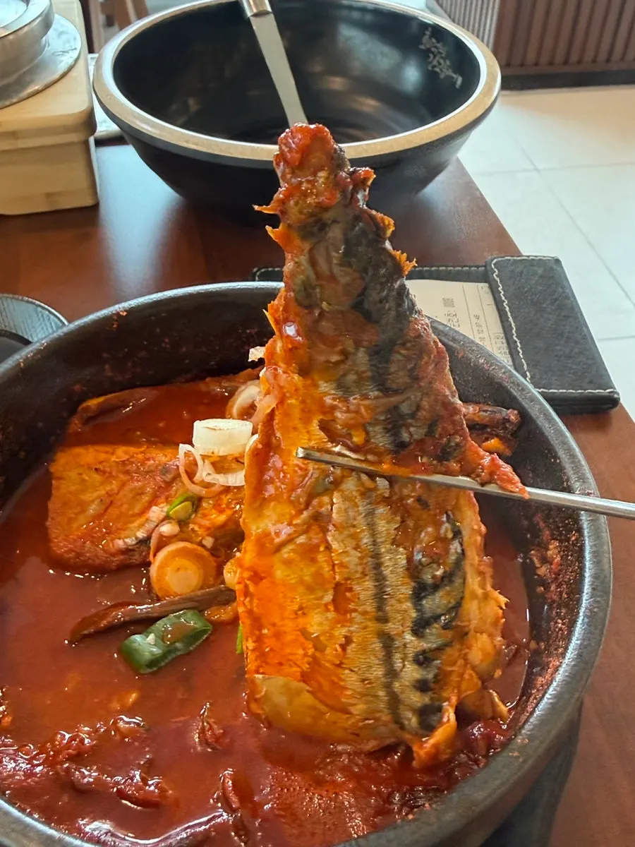 Grilled mackerel with thick flesh