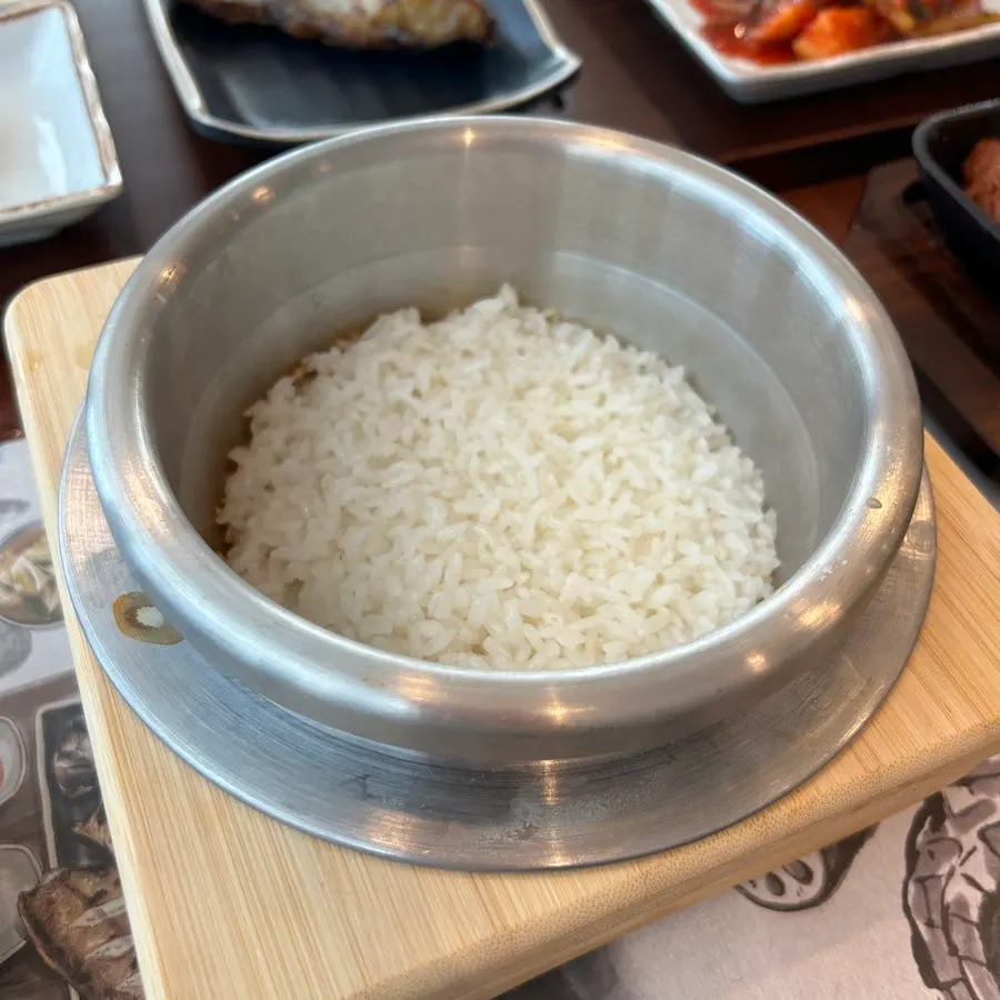Freshly steamed pot rice