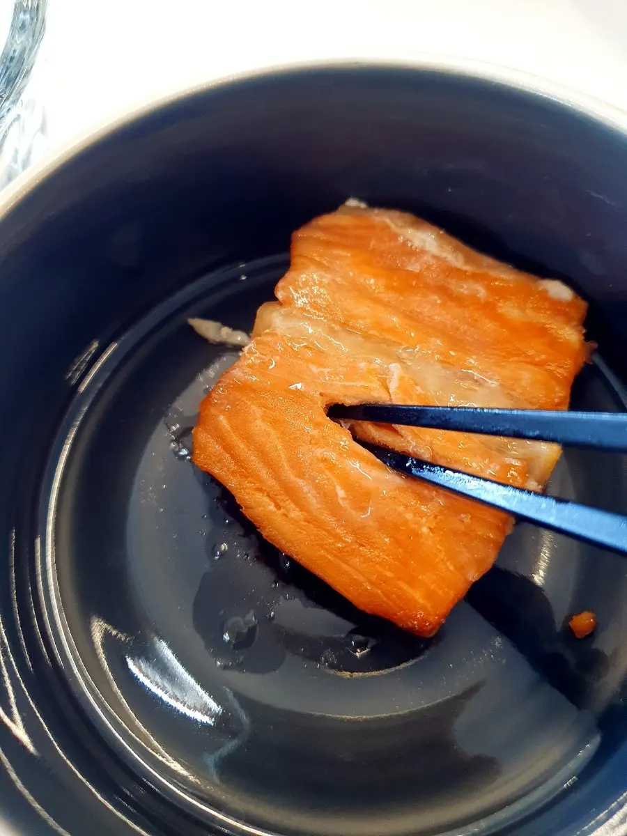 Vertical shot of sushi at Hwangje Sushi Ilsan Main Branch