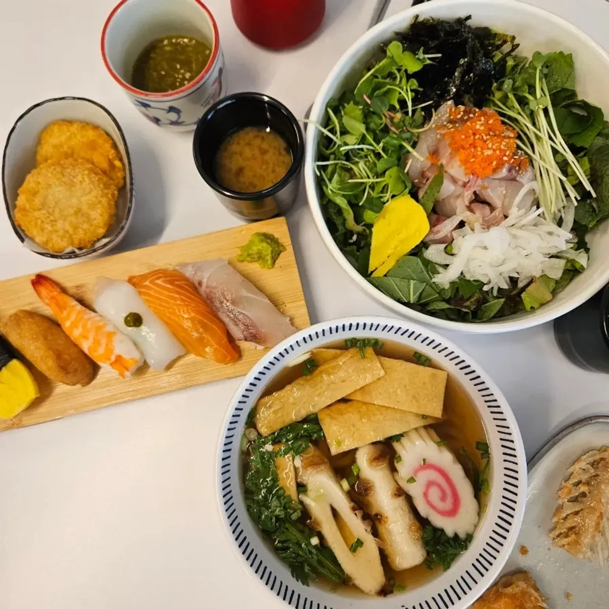 Hwangje Sushi Ilsan Main Branchの平日ランチ食卓全体