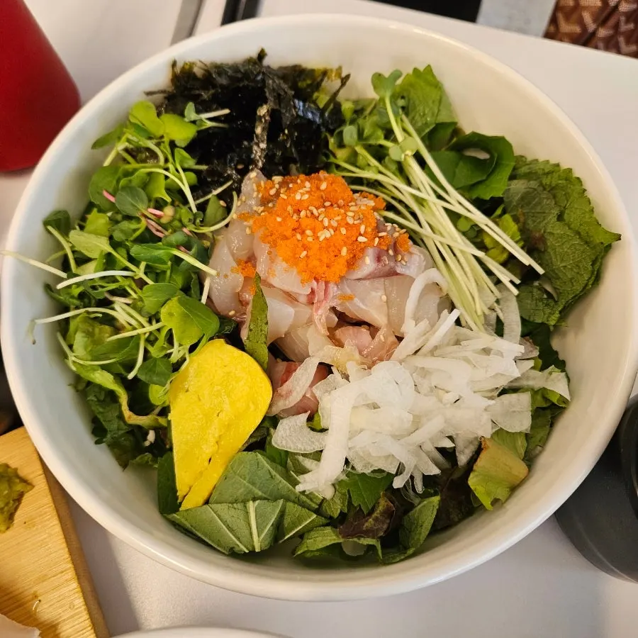 Special sashimi bowl served in a large bowl