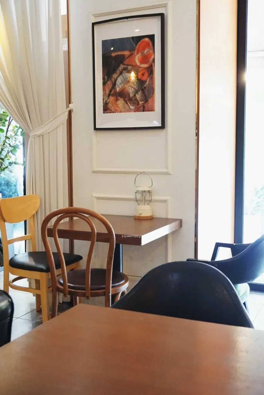 Table good for solo dining at Like Like Juyeop Branch