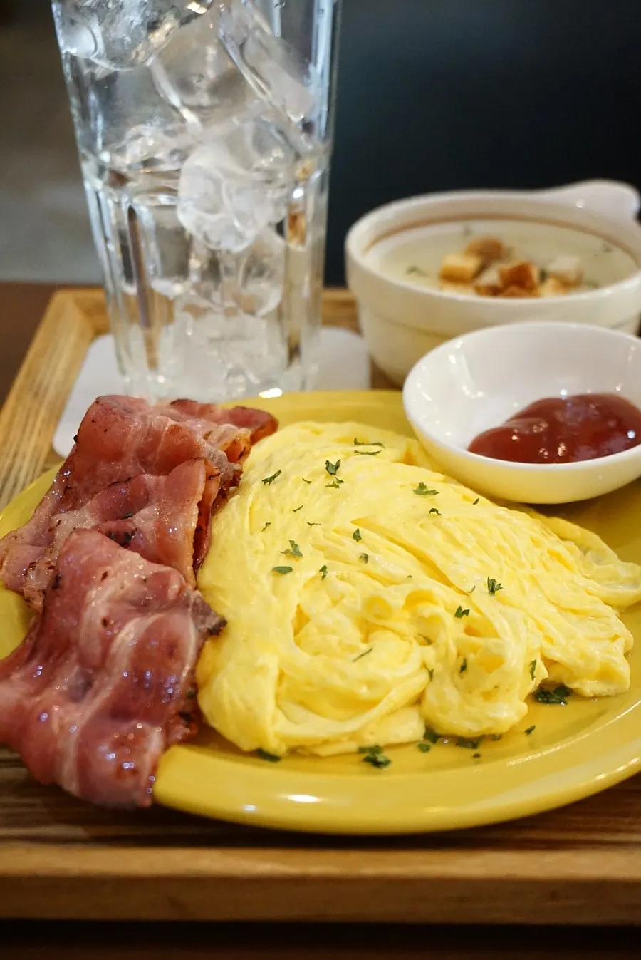 Table with potato soup and panini together