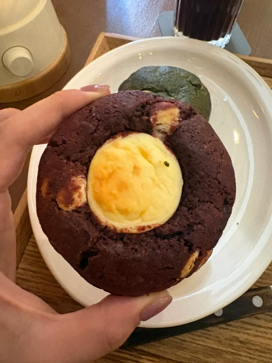 Brunch and drink served together on the table