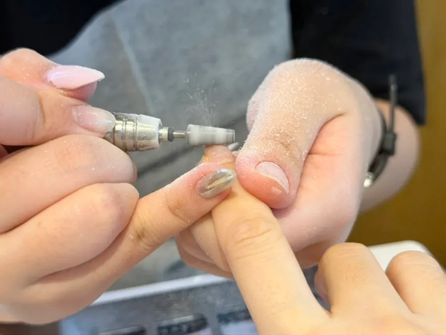Nail care using a single-use hygiene kit