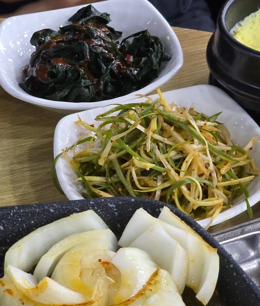 고기와 함께 굽는 양파