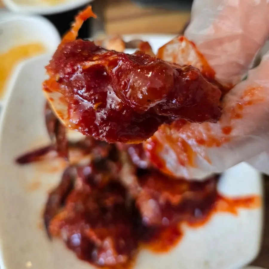 양념이 듬뿍 발린 양념게장