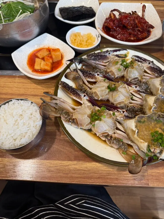 양념이 잘 배인 간장게장