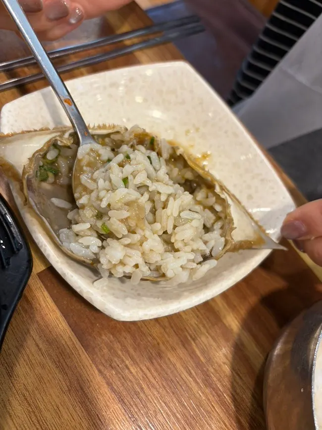 게딱지밥 한 숟갈