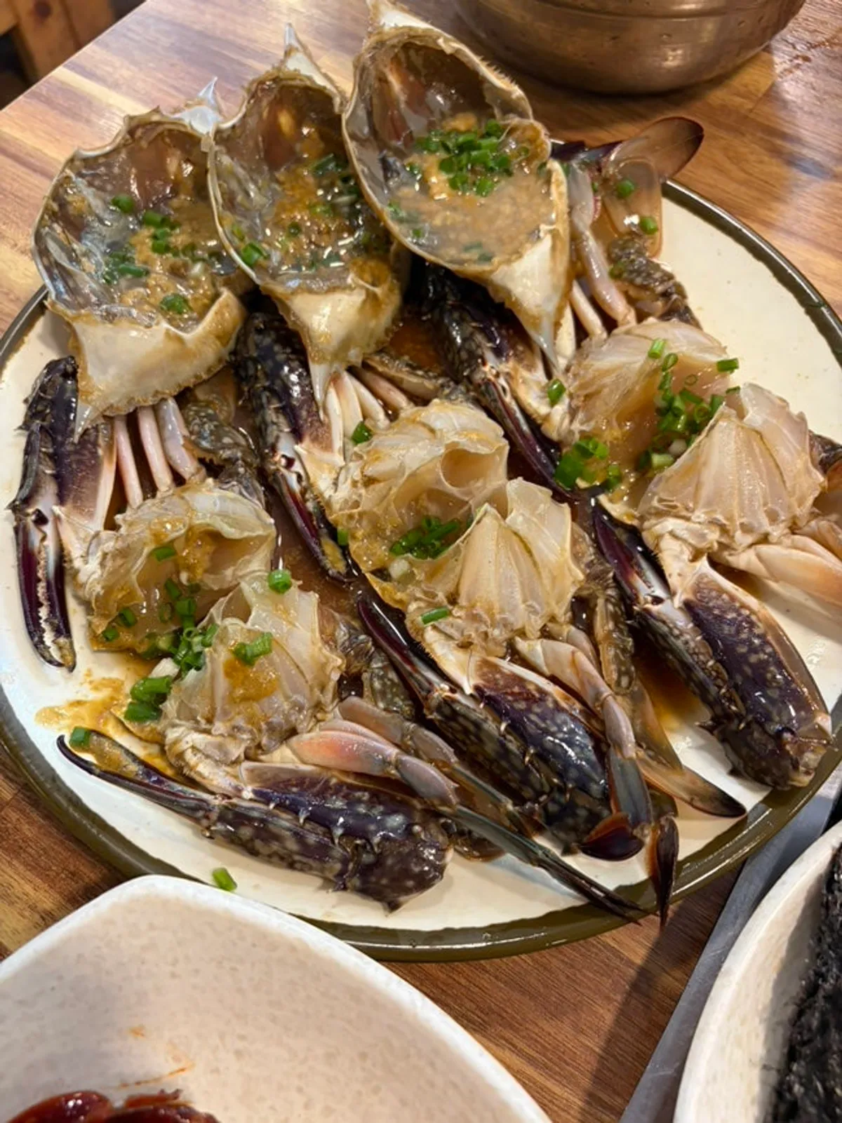 리필로 받은 두 번째 판 간장게장