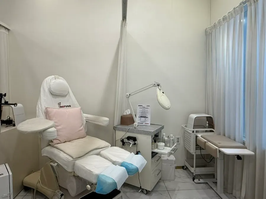 Relaxed treatment area inside the salon