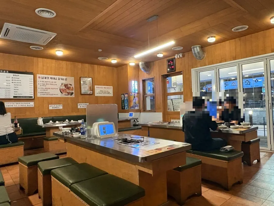 임대장 대전둔산점 좌석 배치