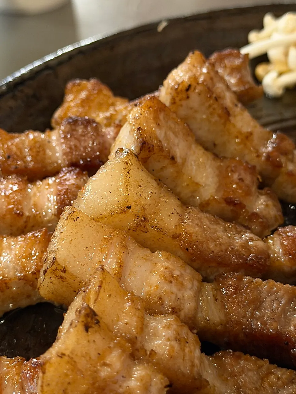 골목에서 본 임대장 대전둔산점 간판