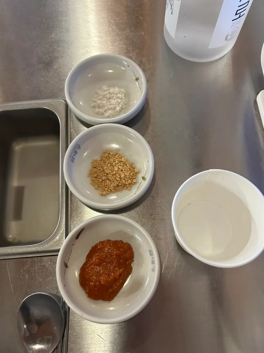 Side dishes set out after ordering