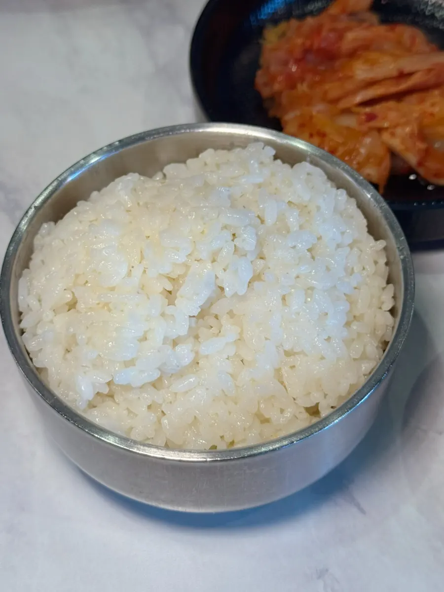 찰기 있는 수향미 밥 한 공기