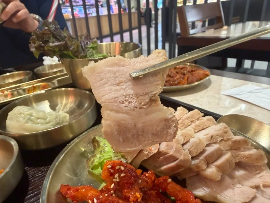 Generous serving of Hantiok's bossam pork