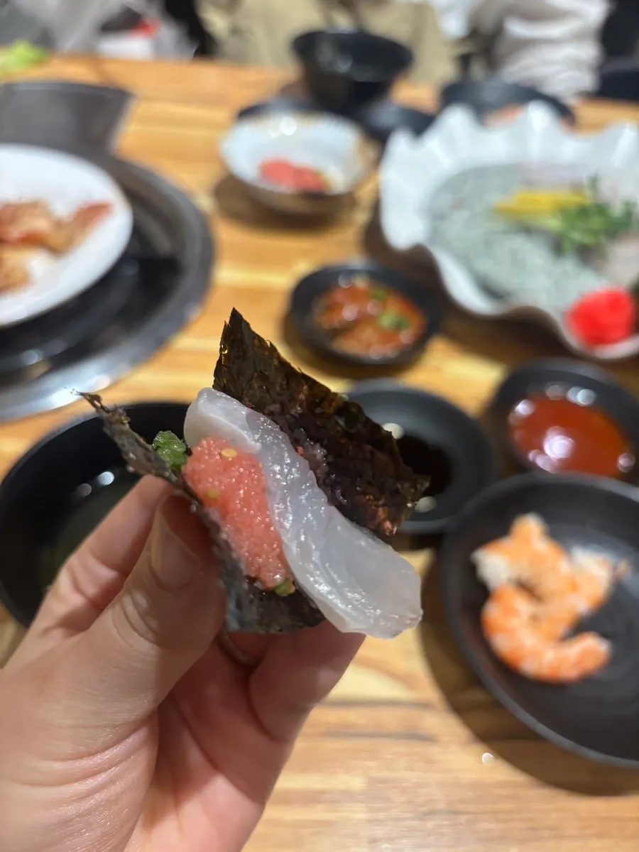 버터구이 새우머리 접시