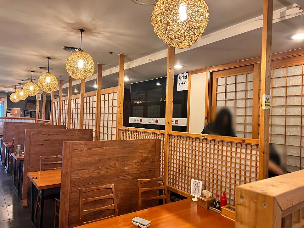Ruang bilik di dalam Jeonbokchon