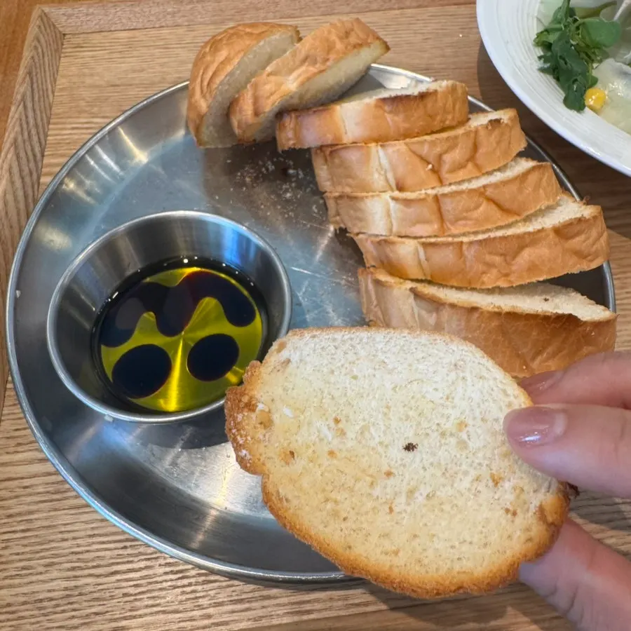 Order of sliced baguette