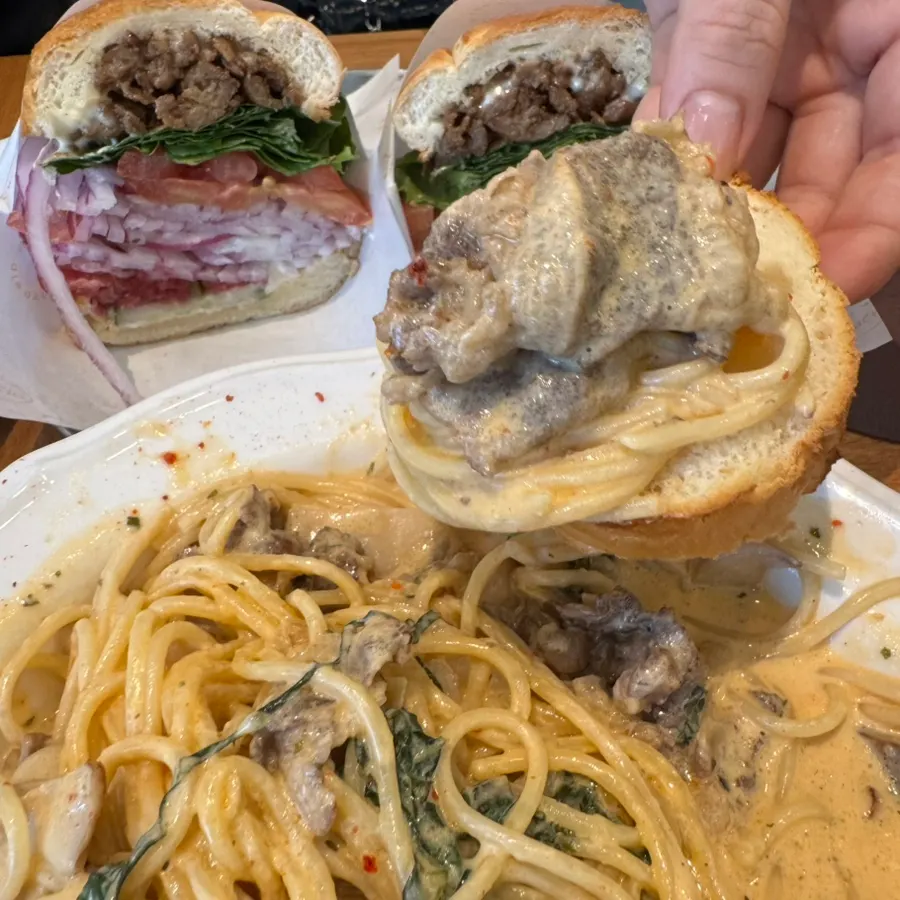 Cream sauce and bread pairing