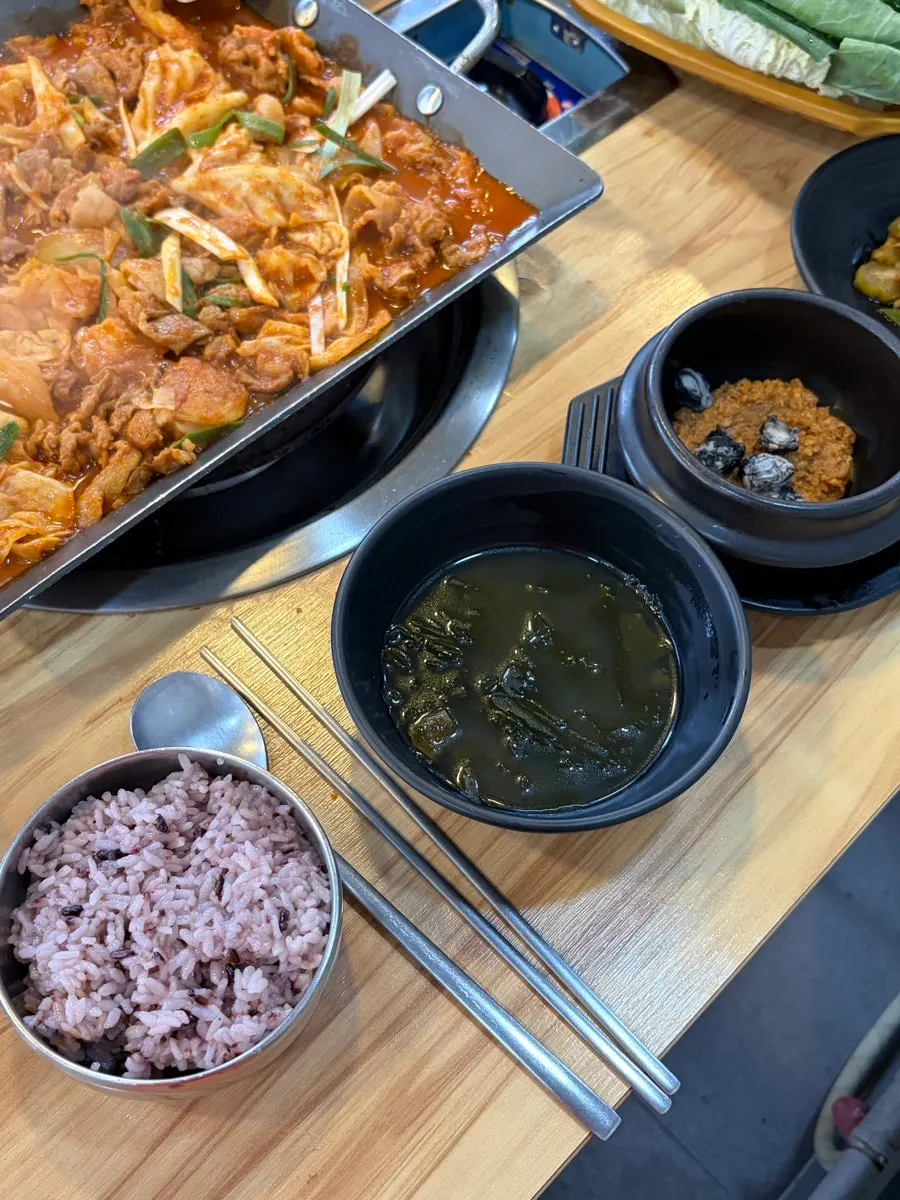 쌈밥 정식 반찬 한 상