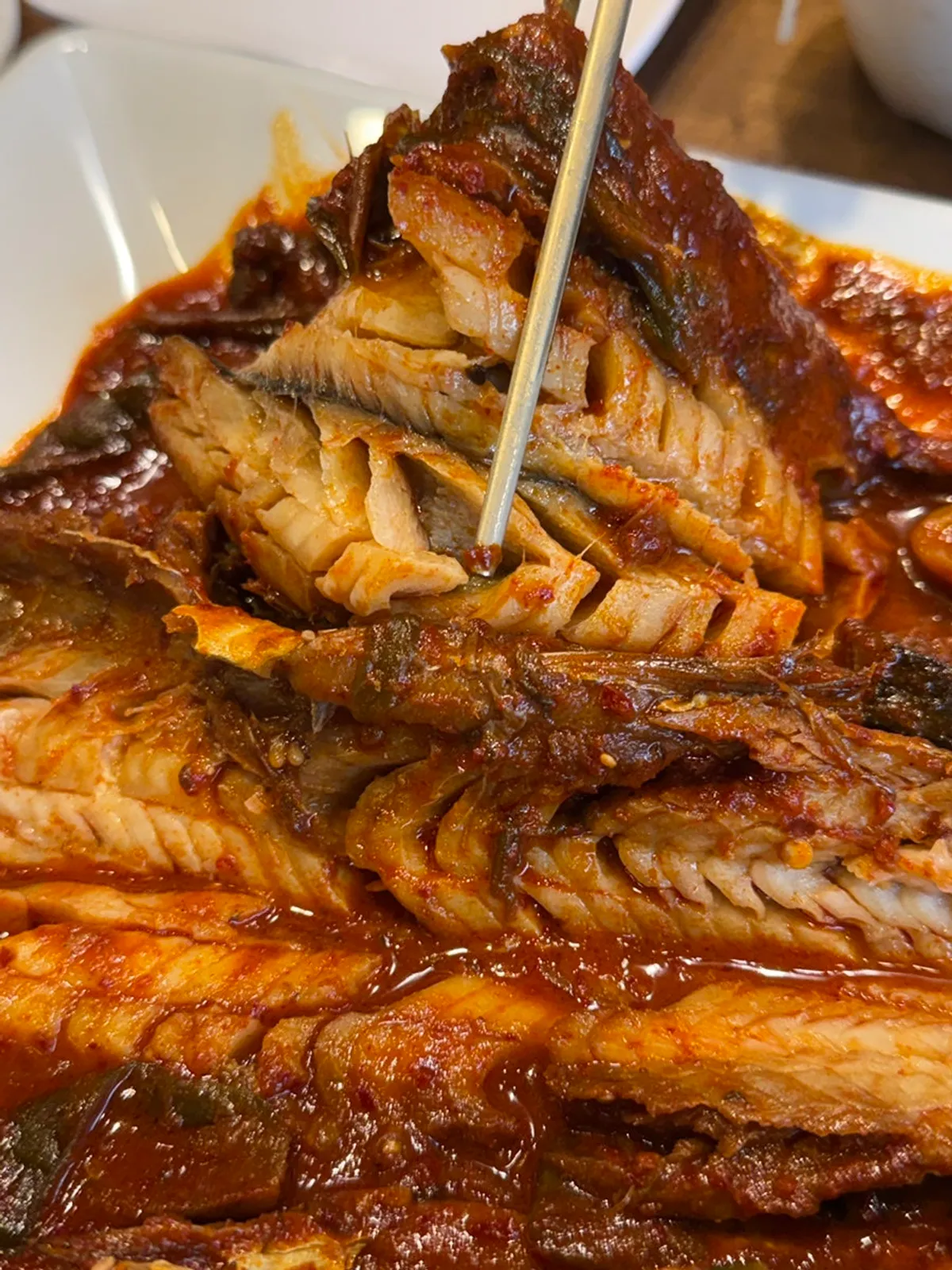 뼈를 발라 놓은 통통한 명태조림 살